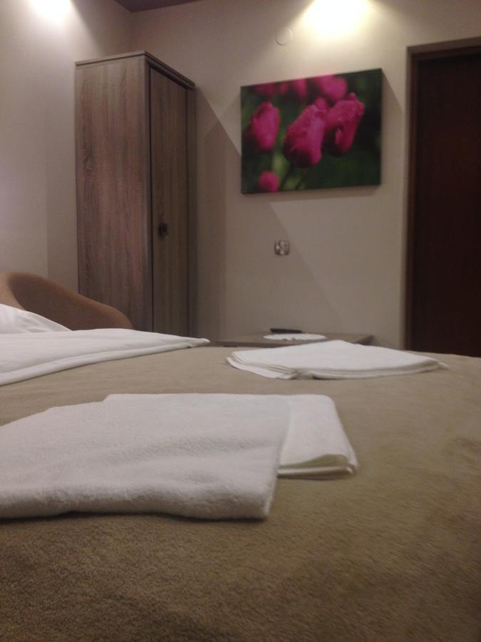 Hotel Mis ボフニャ エクステリア 写真