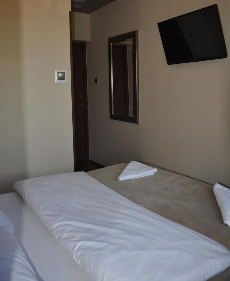 Hotel Mis ボフニャ エクステリア 写真